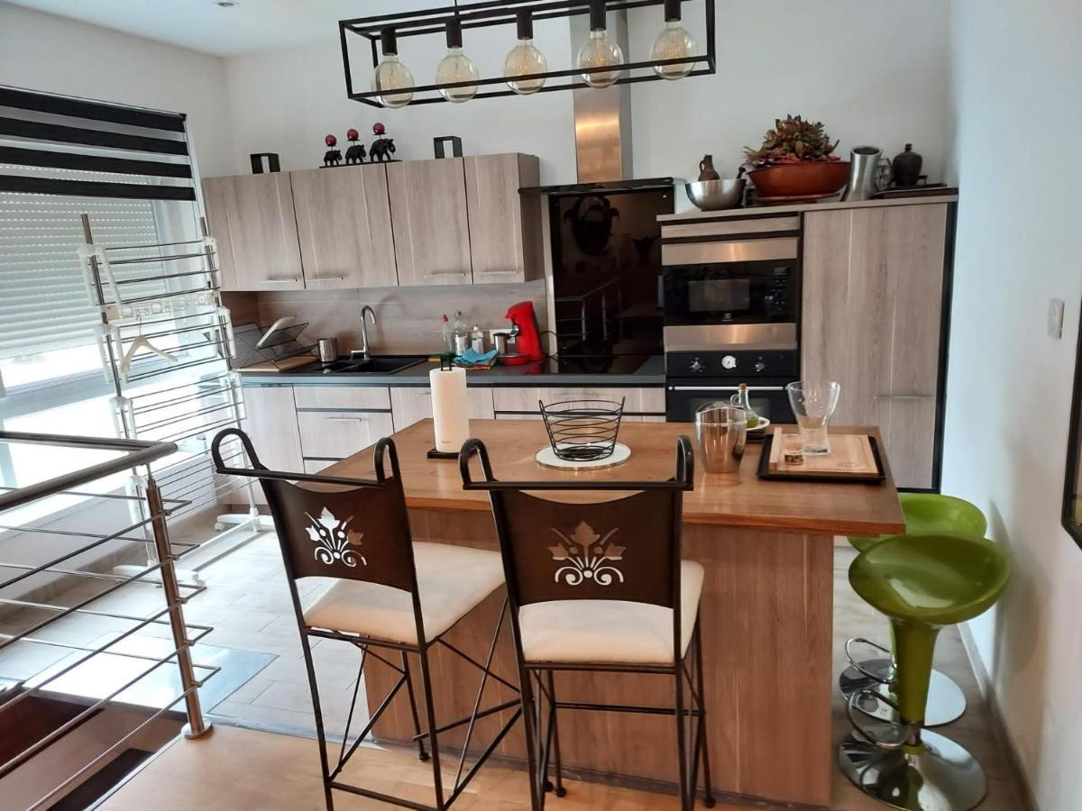 Detente Apartment