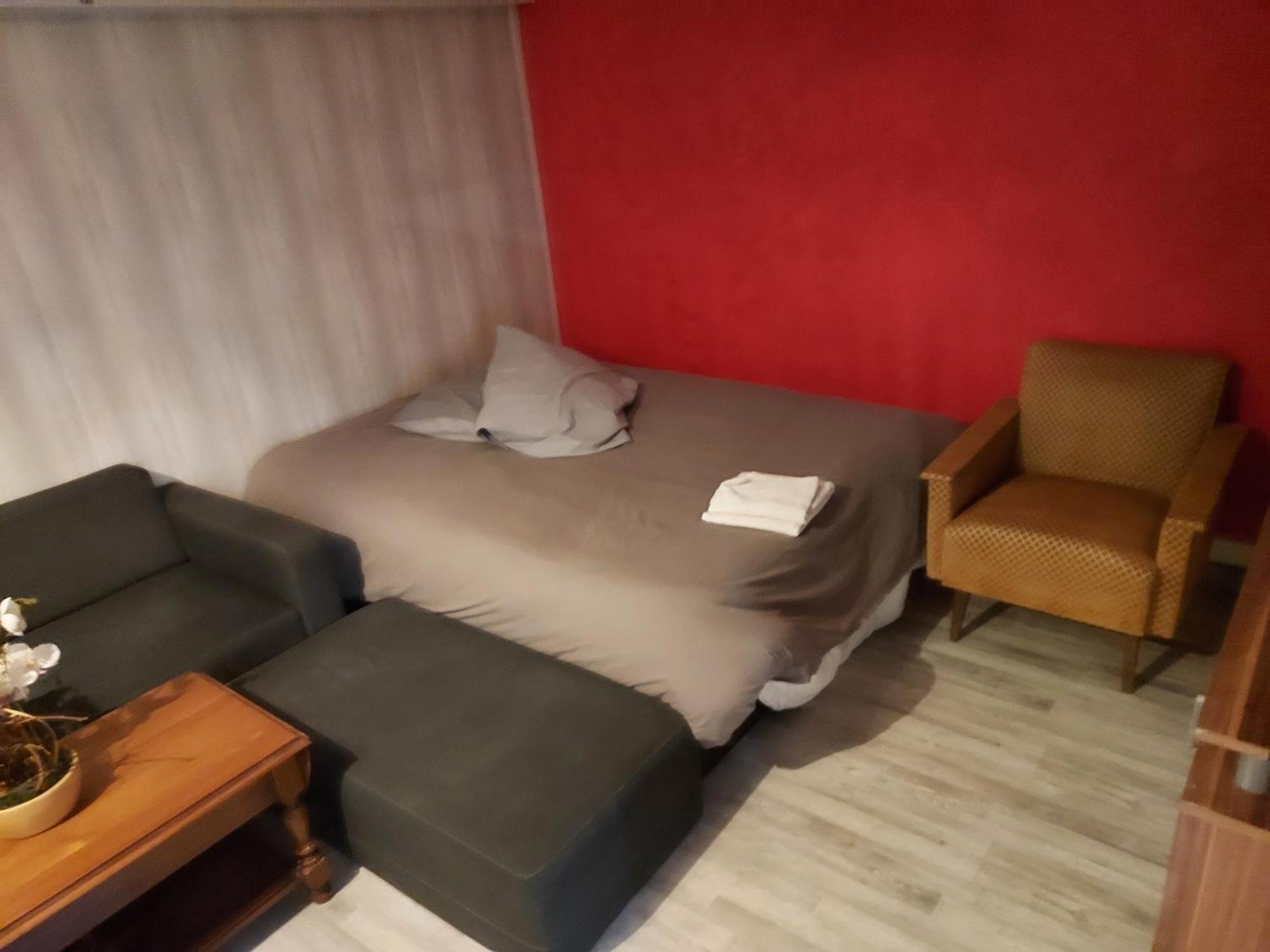 Detente Apartment